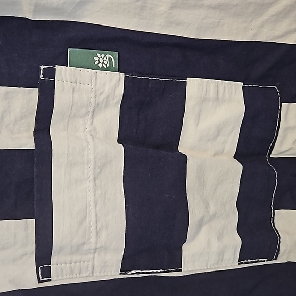 Urban Outfitters Men's Stripped Short Sleeve Button Down Size S - Picture 3 of 9